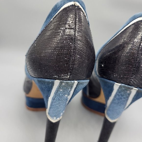 BCBG Max Azria Pamela Platform Pumps - Picture 5 of 14